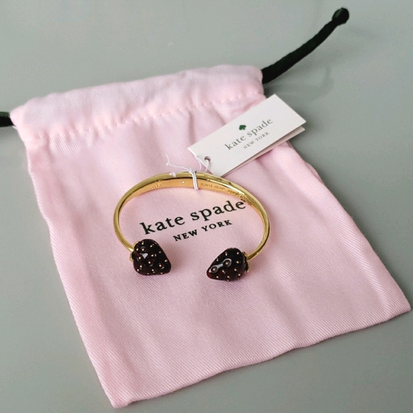 🍓Kate spade strawberry hinge cuff bracelet